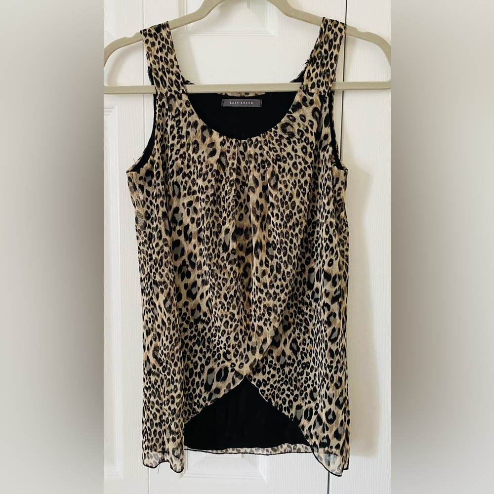 SUZY SHIER women’s leopard pattern top size small